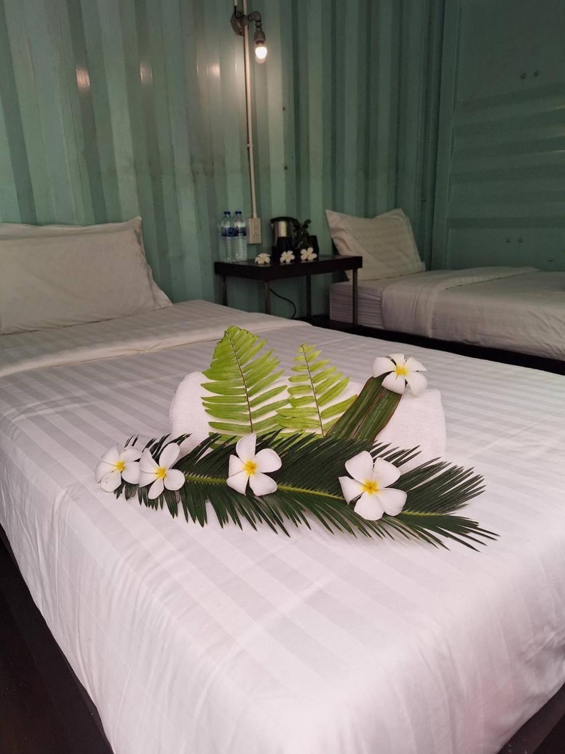 The Camper Lodge Khao Sok Ban Bang Bon Exterior photo